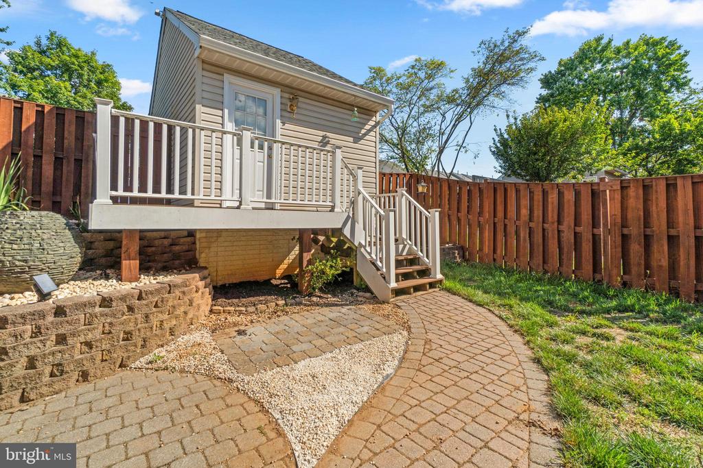 1619 COOPERS WAY