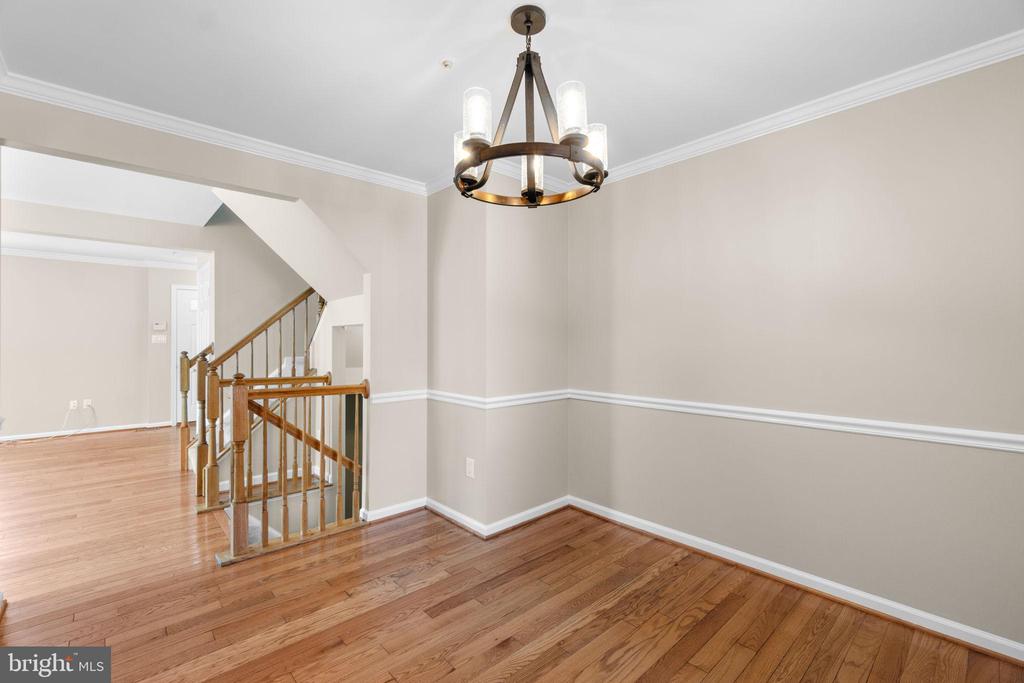 1619 COOPERS WAY