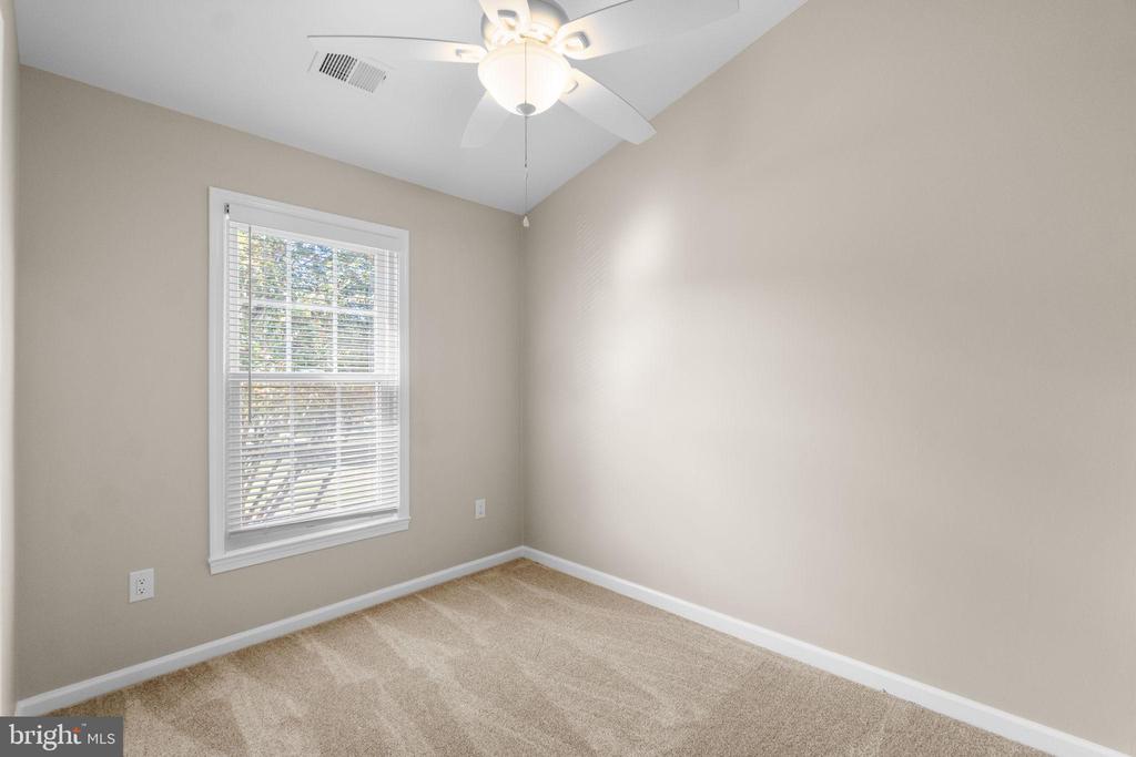 1619 COOPERS WAY