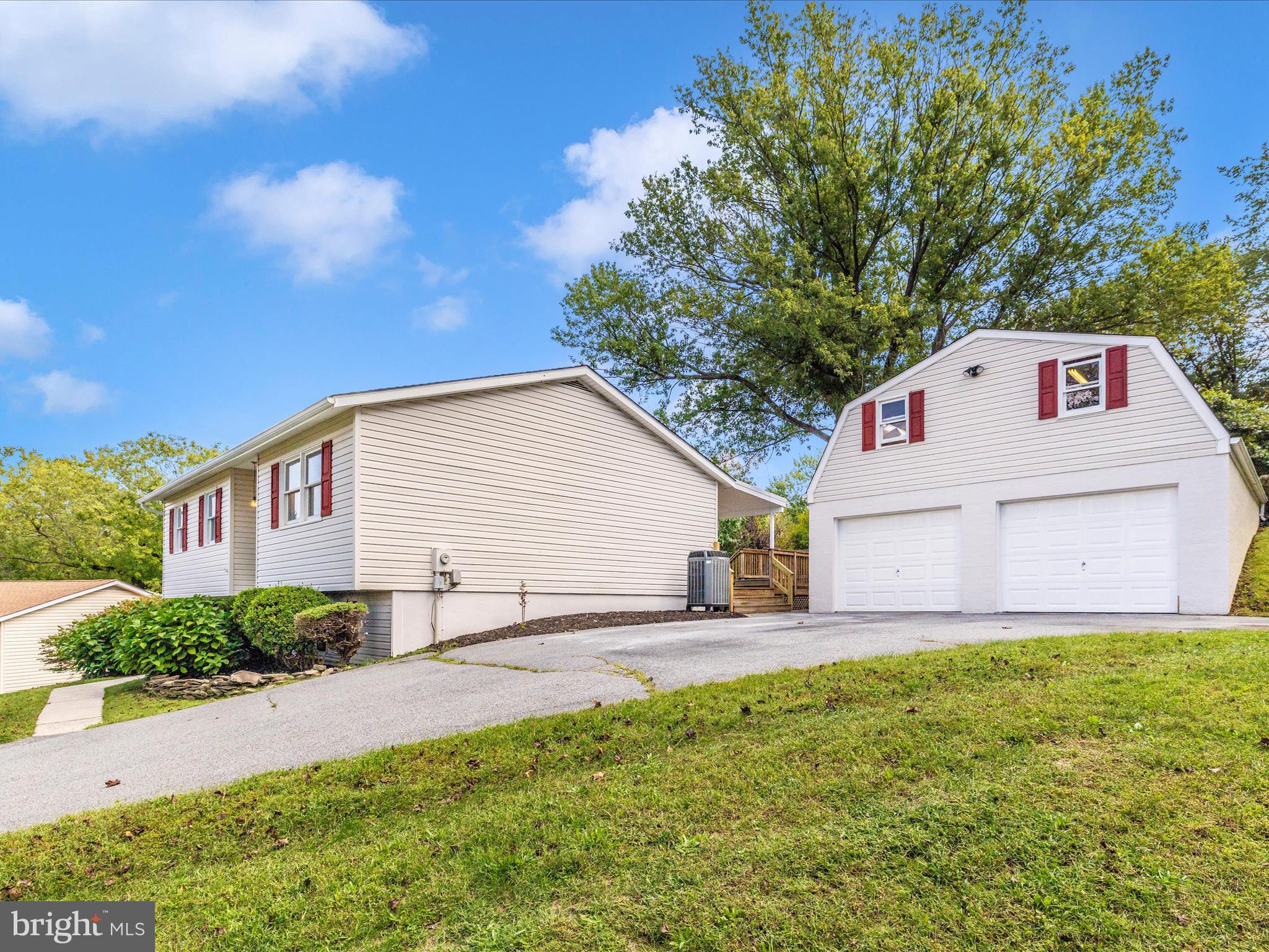 7291 BEECHTREE LANE