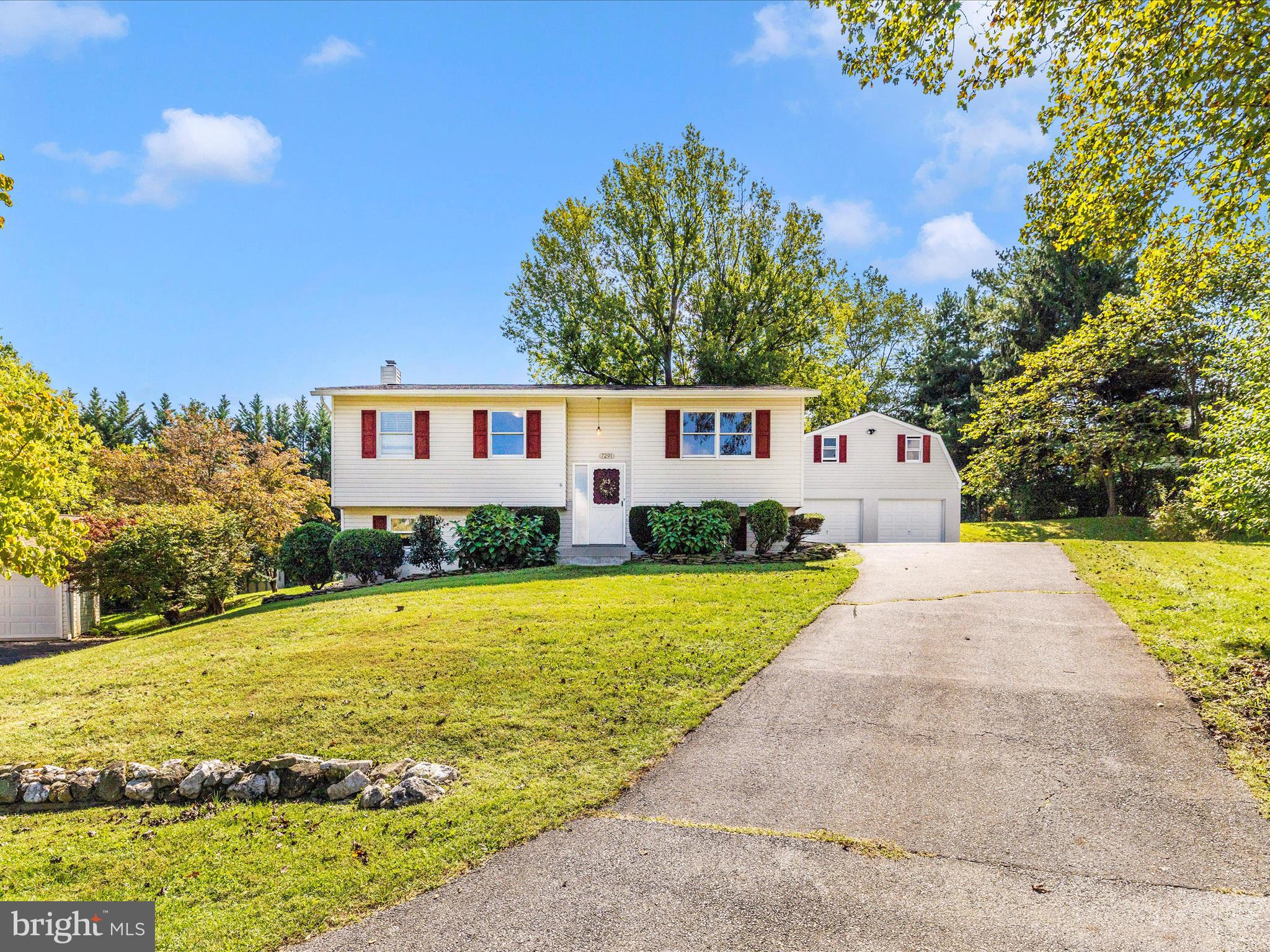 7291 BEECHTREE LANE