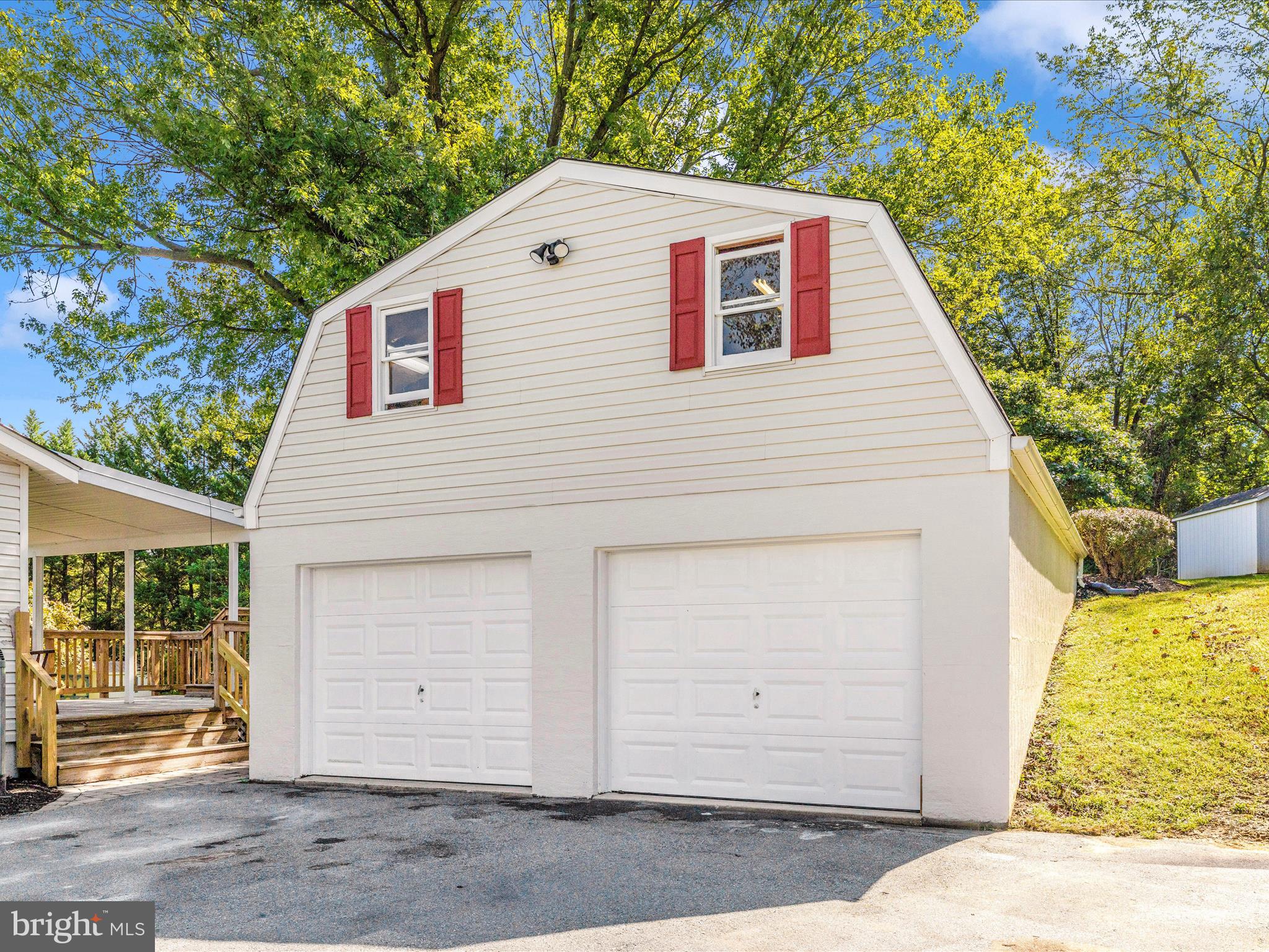 7291 BEECHTREE LANE