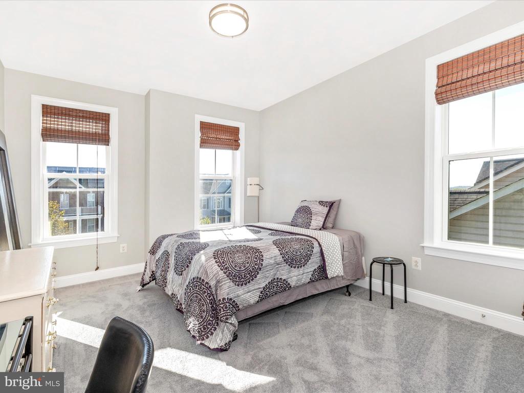 1315 HOPE FARM COURT
