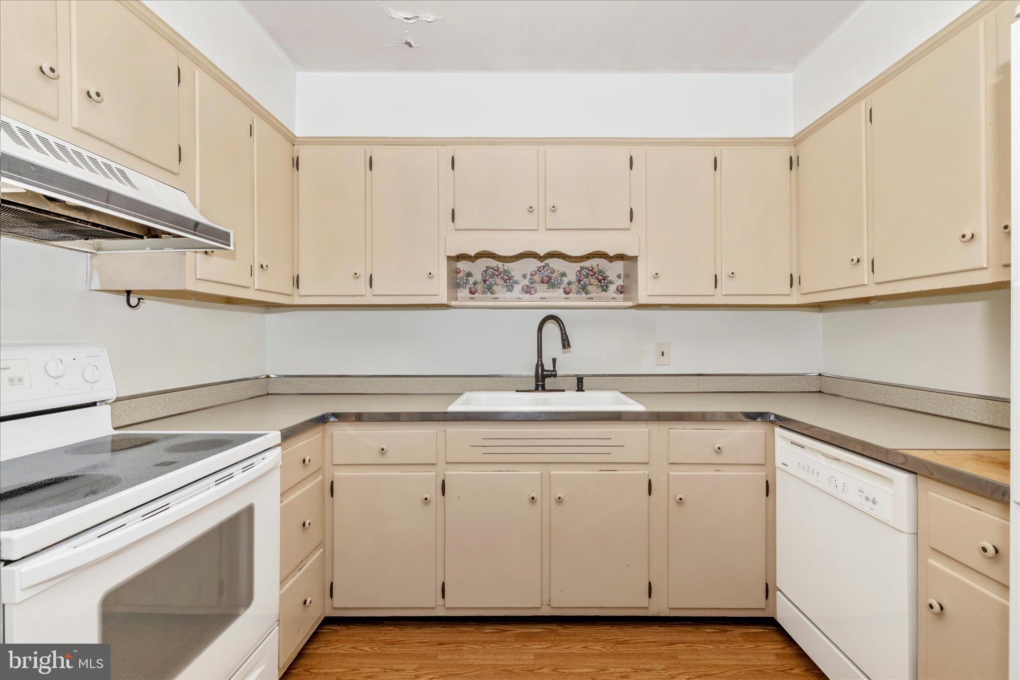 14449 LEWISDALE ROAD