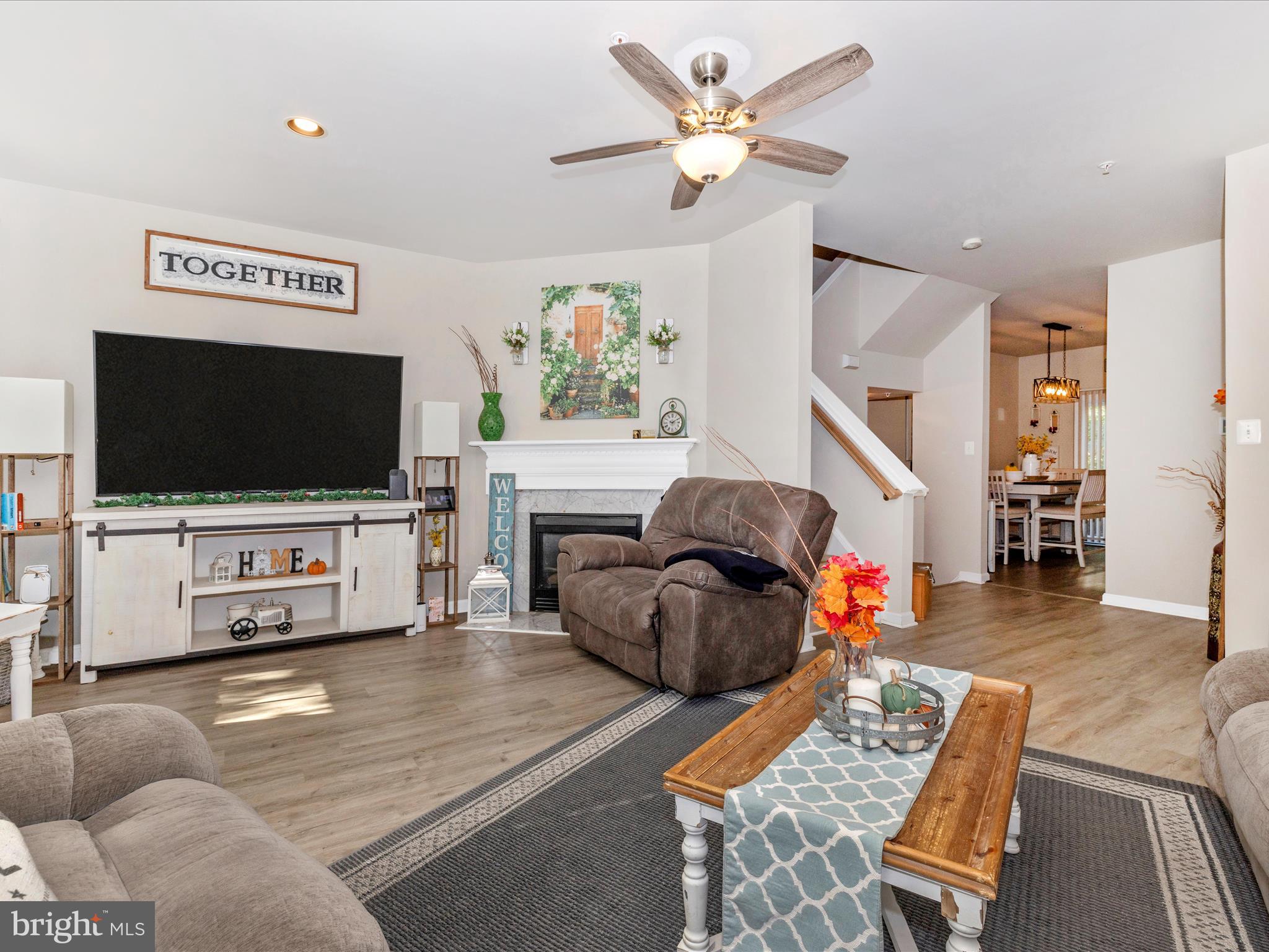 1003 LAVENPORT WAY