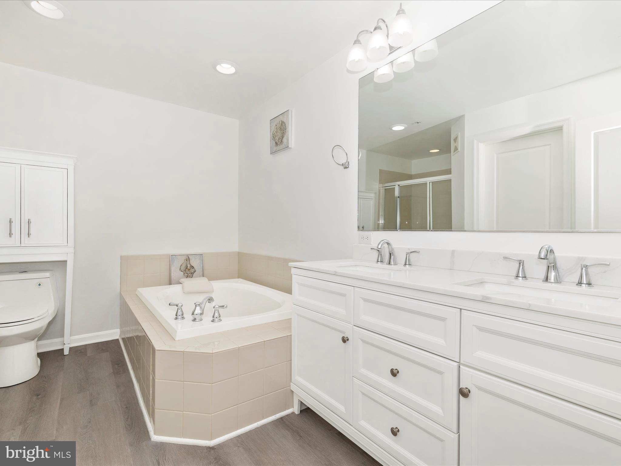 1813 WHEYFIELD DRIVE A 10-A