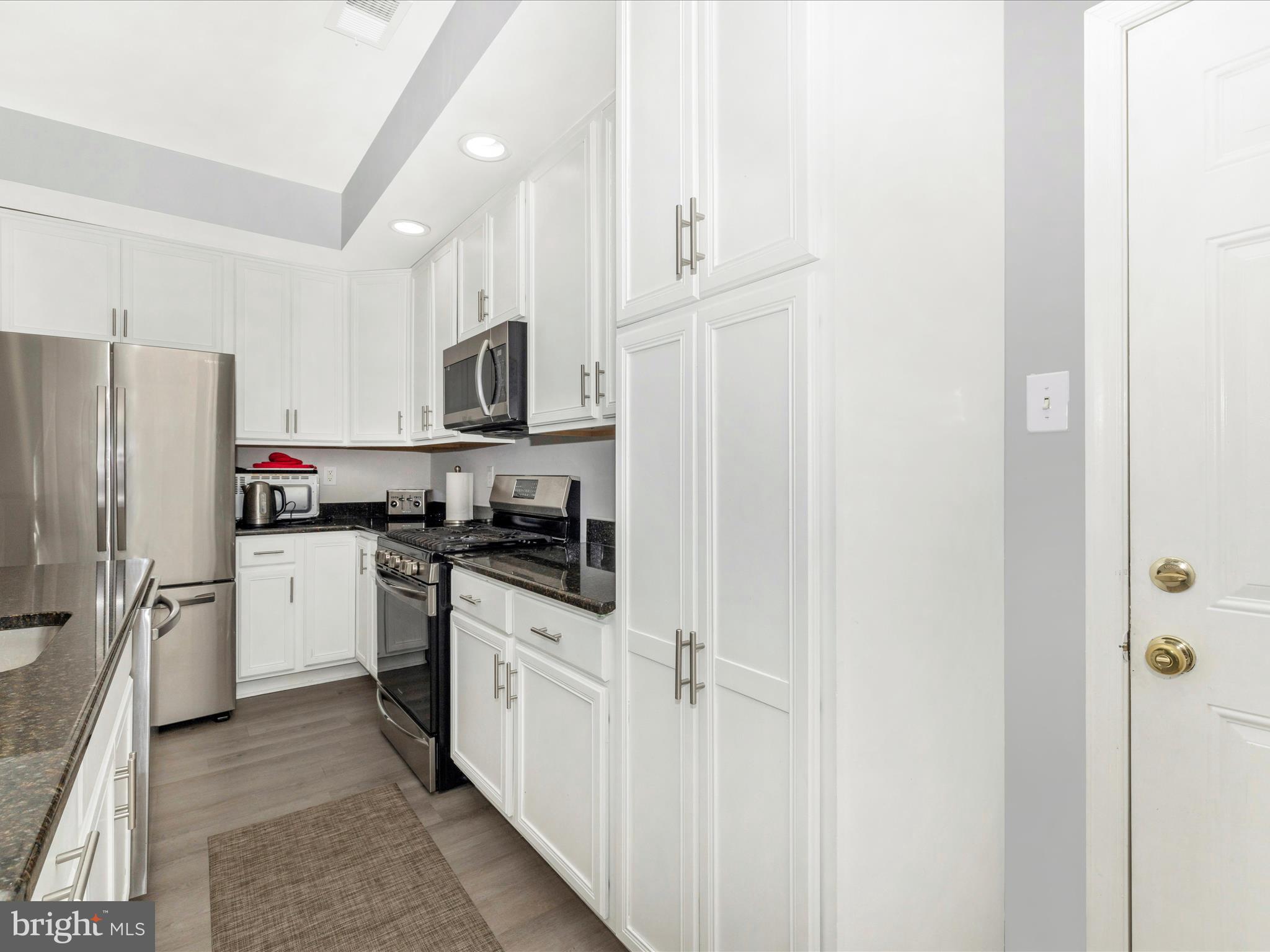 1813 WHEYFIELD DRIVE A 10-A