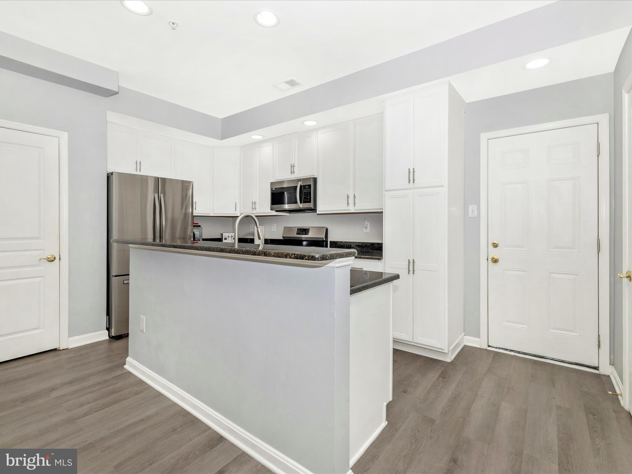 1813 WHEYFIELD DRIVE A 10-A