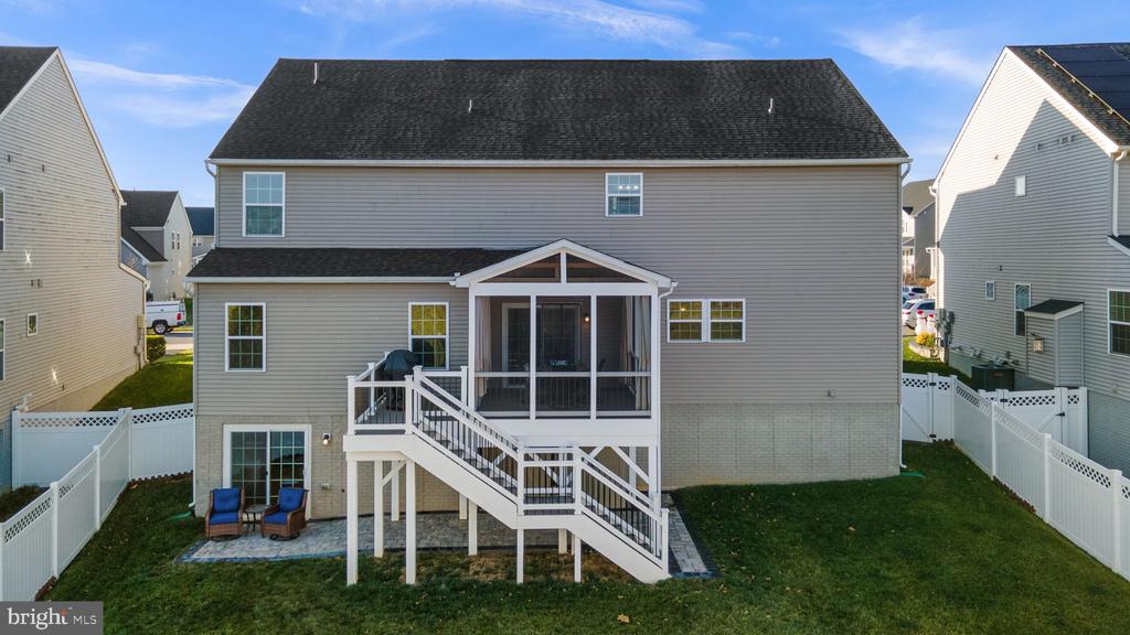 5245 RED MAPLE DRIVE