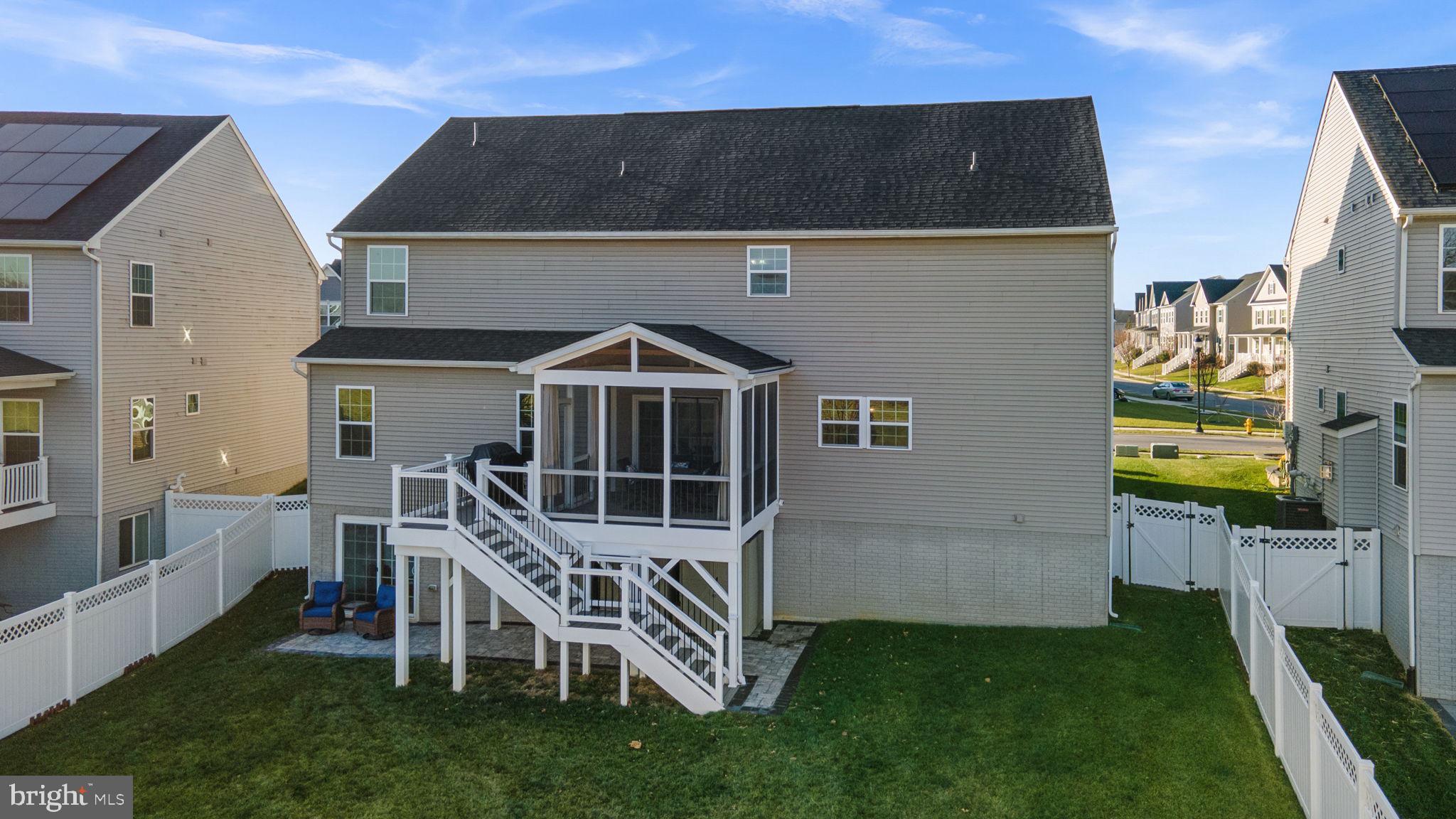 5245 RED MAPLE DRIVE