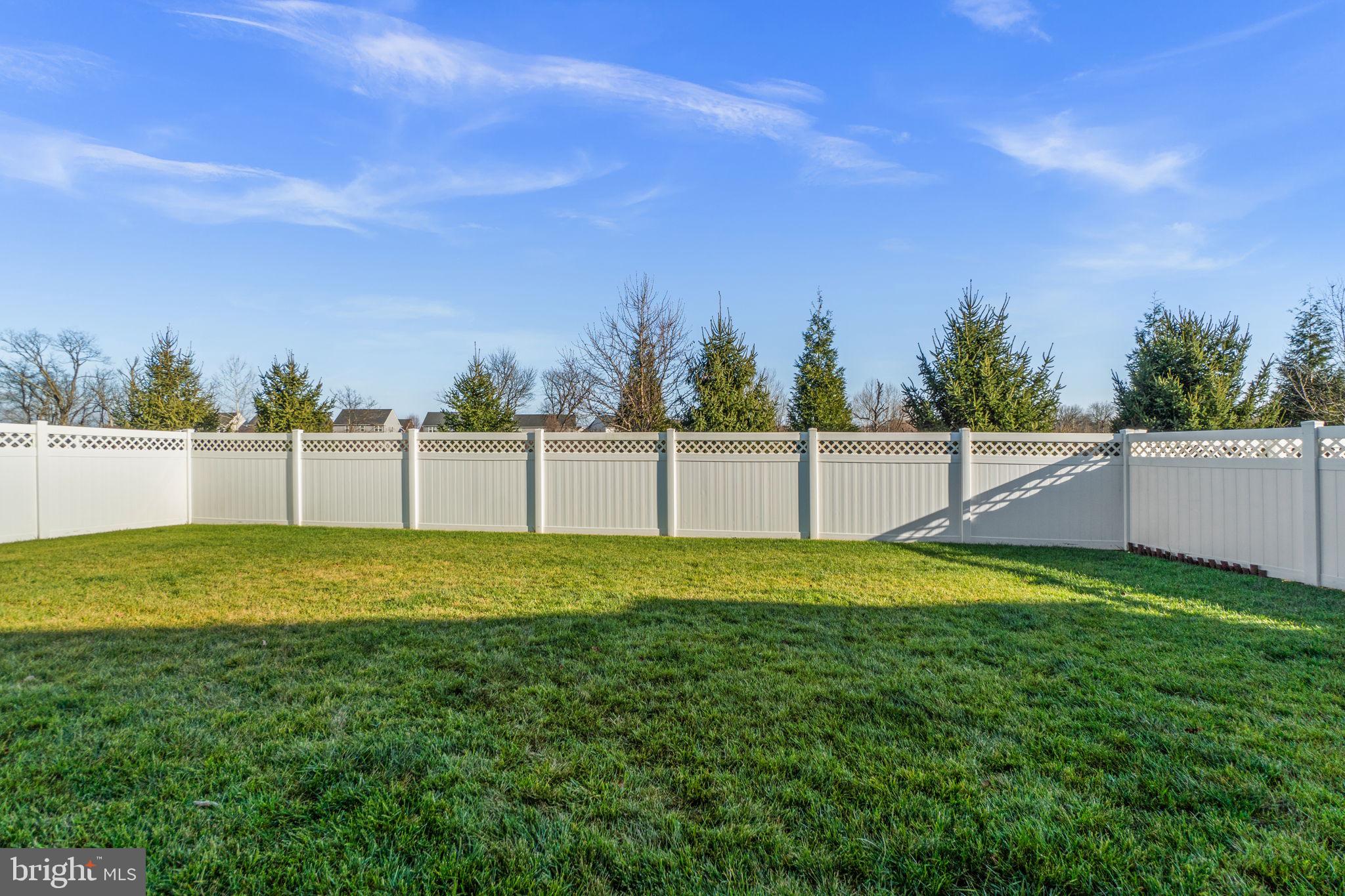 5245 RED MAPLE DRIVE