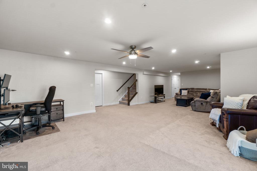 5245 RED MAPLE DRIVE