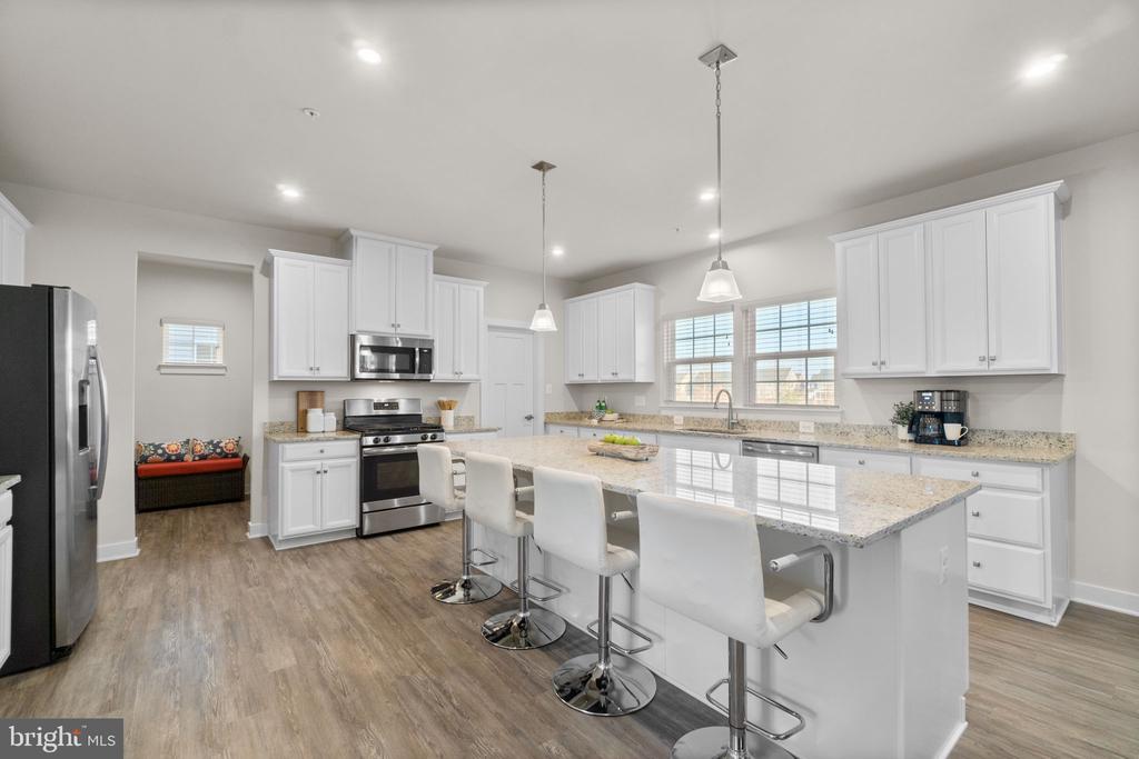 5245 RED MAPLE DRIVE