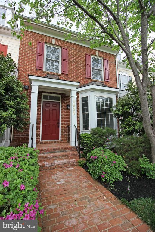 3655 ISLINGTON STREET