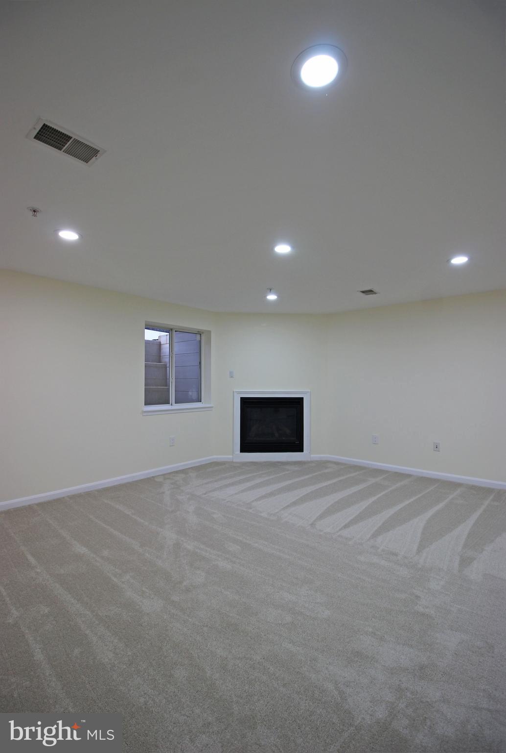 3655 ISLINGTON STREET