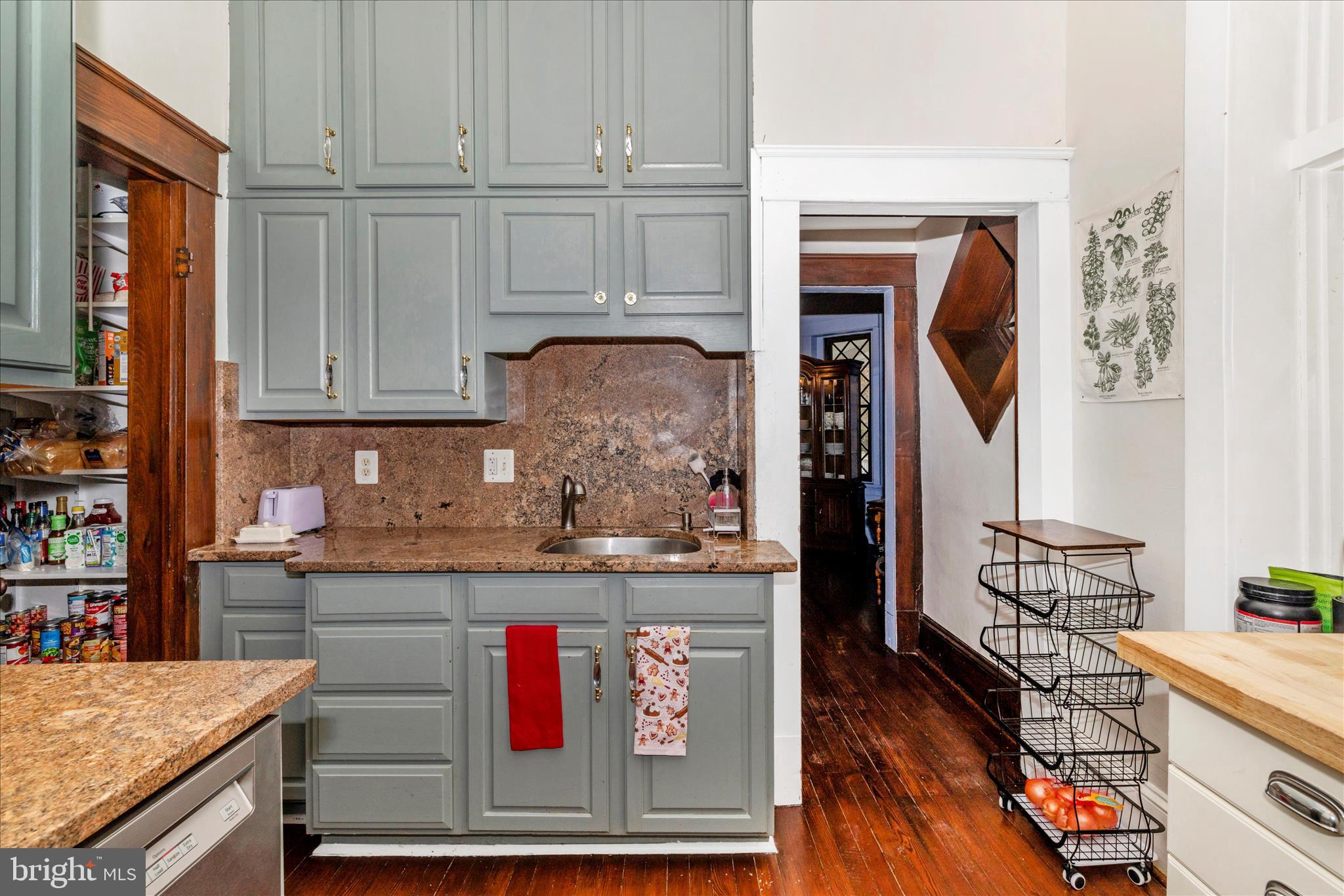 6933 POTOMAC AVENUE A