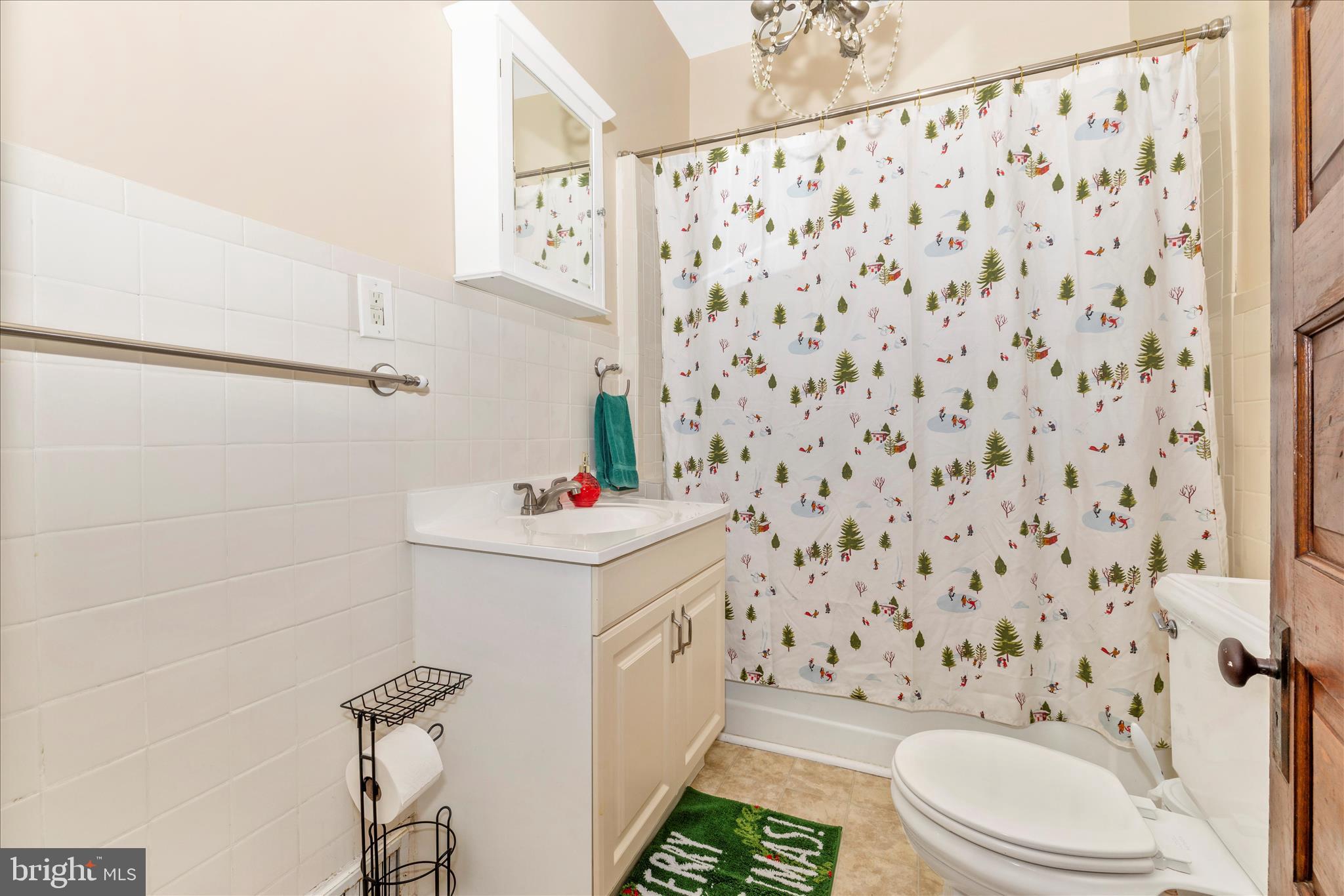 6933 POTOMAC AVENUE A