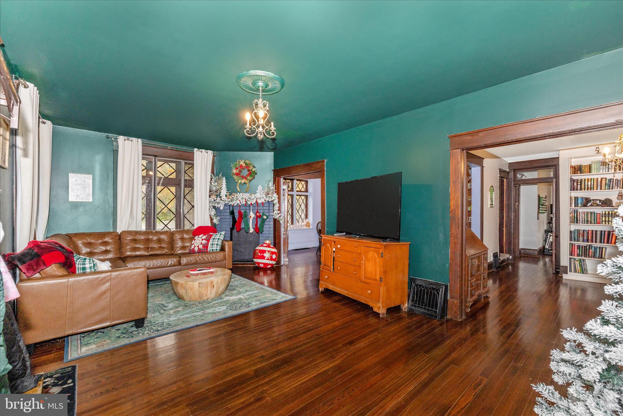 6933 POTOMAC AVENUE A