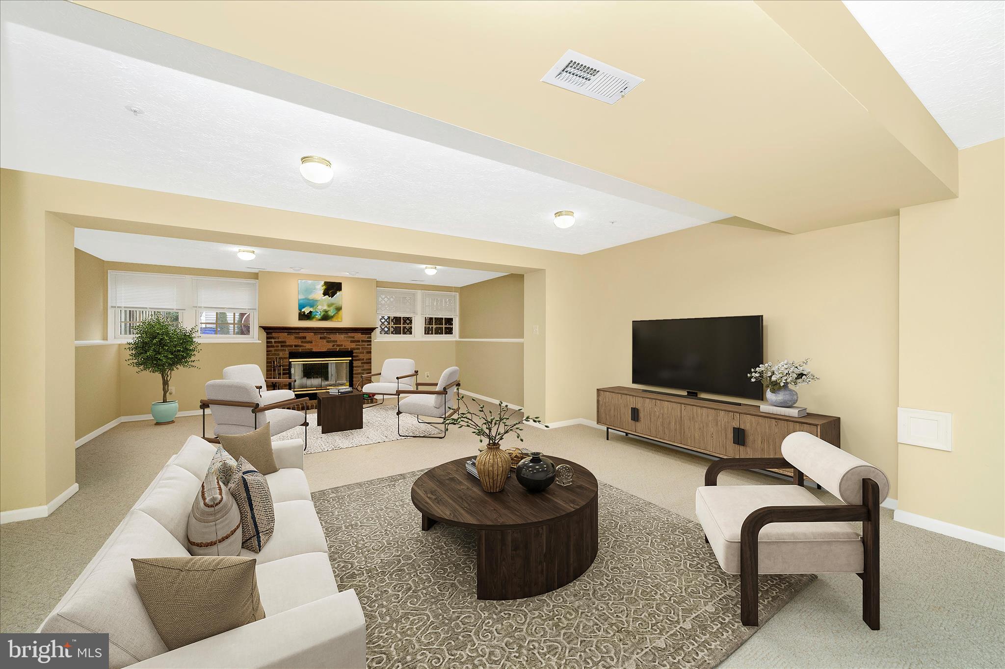 1810 SEBASTIAN BOULEVARD