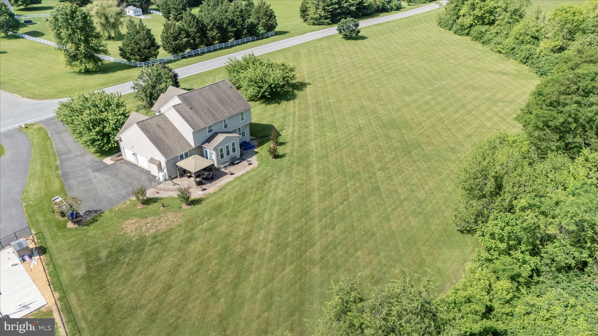3810 ROUNDTREE ROAD