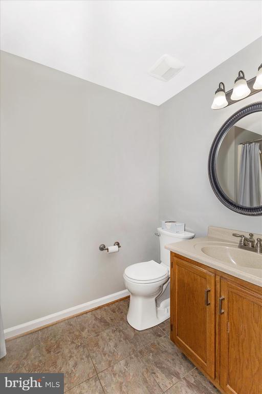 8204 RED WING COURT