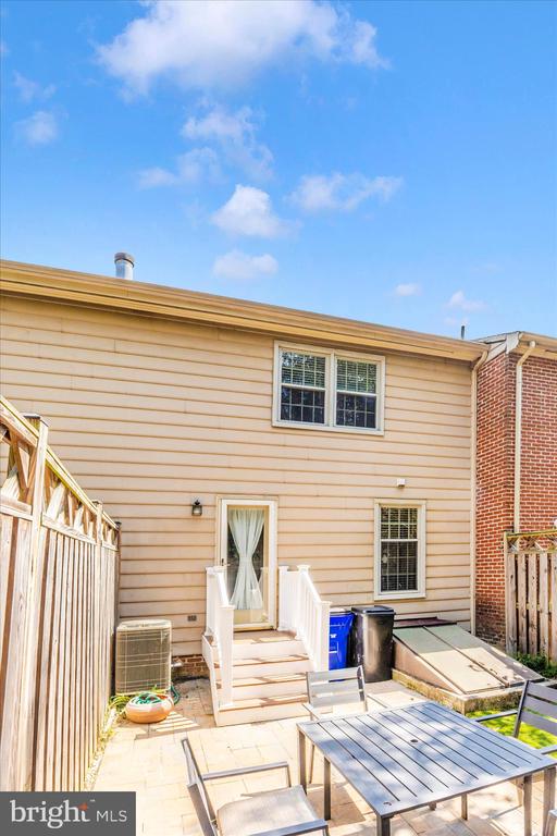 8204 RED WING COURT