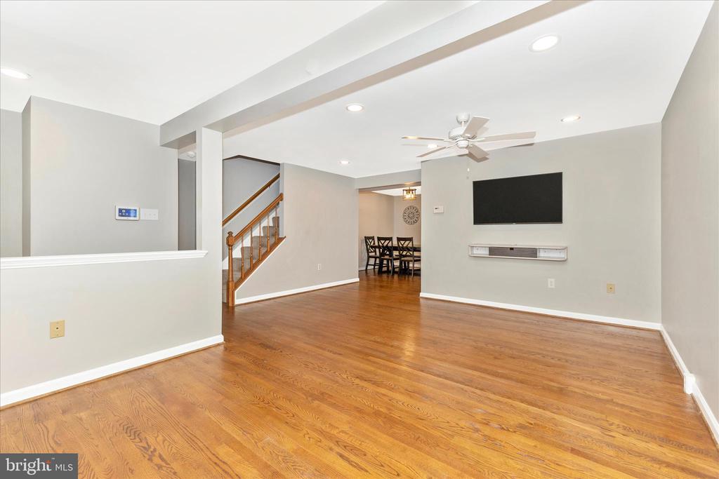 8204 RED WING COURT