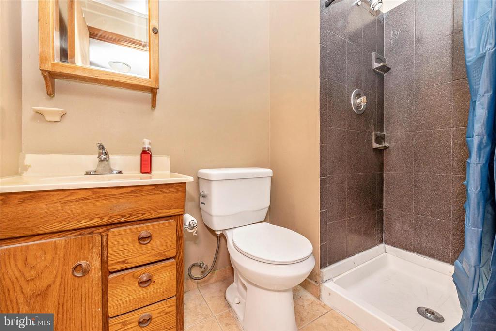 274 LONGFORD DRIVE