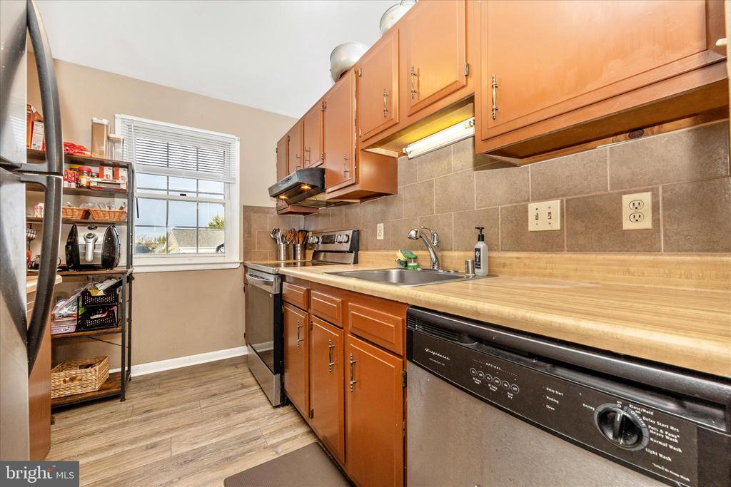 274 LONGFORD DRIVE