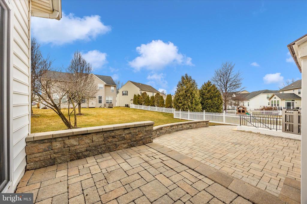 118 SUNLIGHT COURT