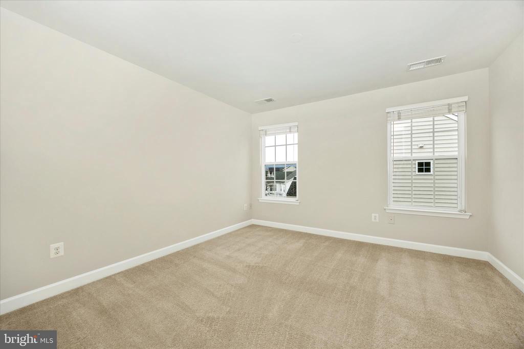 118 SUNLIGHT COURT