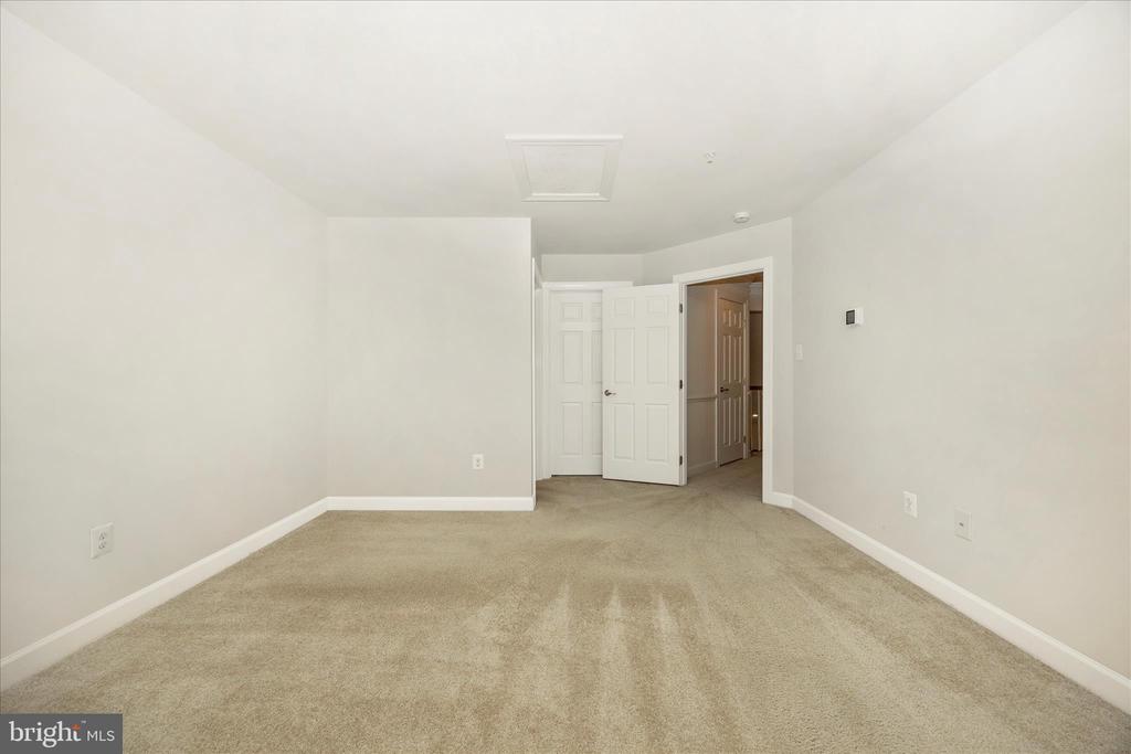 118 SUNLIGHT COURT