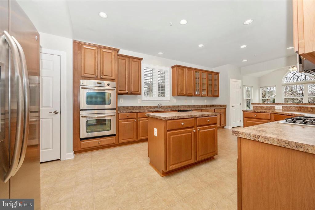 118 SUNLIGHT COURT