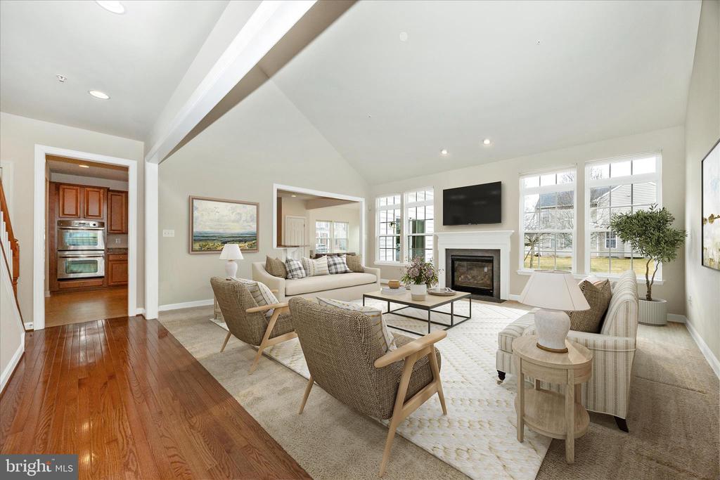 118 SUNLIGHT COURT