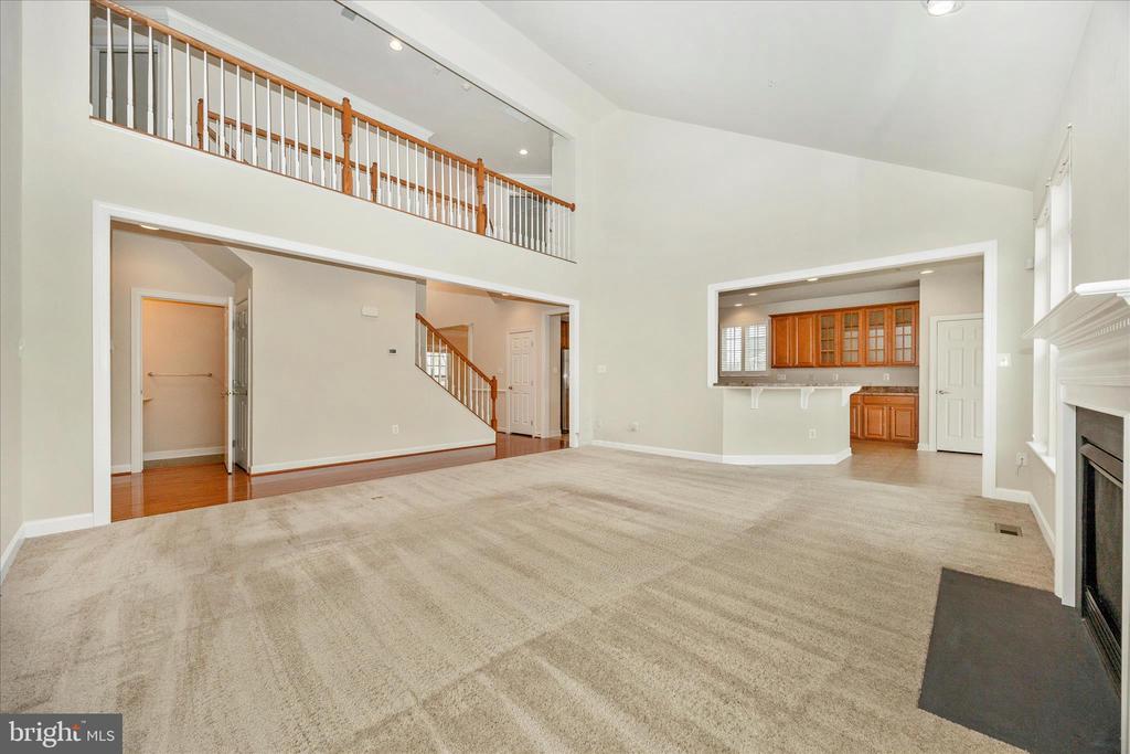 118 SUNLIGHT COURT