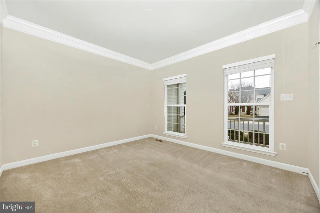 118 SUNLIGHT COURT