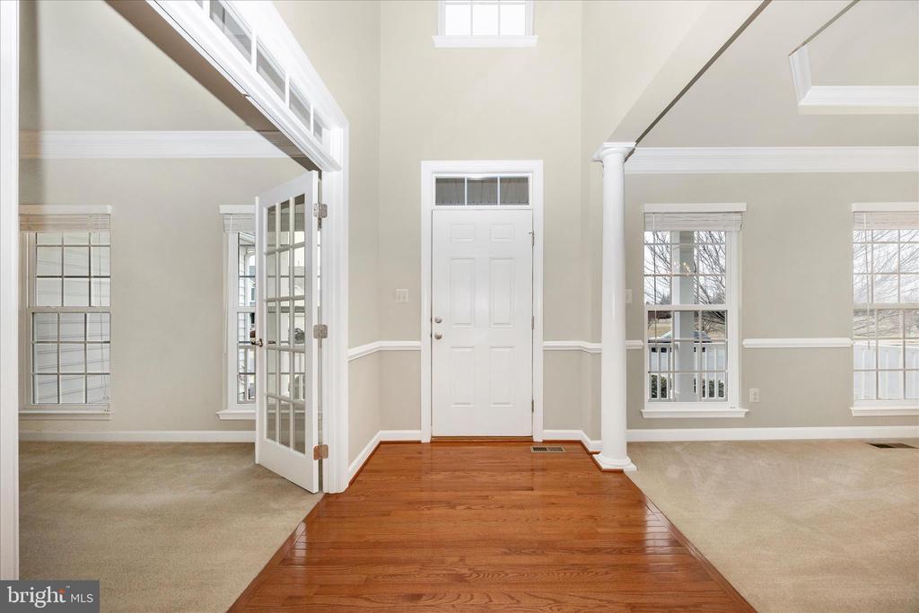 118 SUNLIGHT COURT