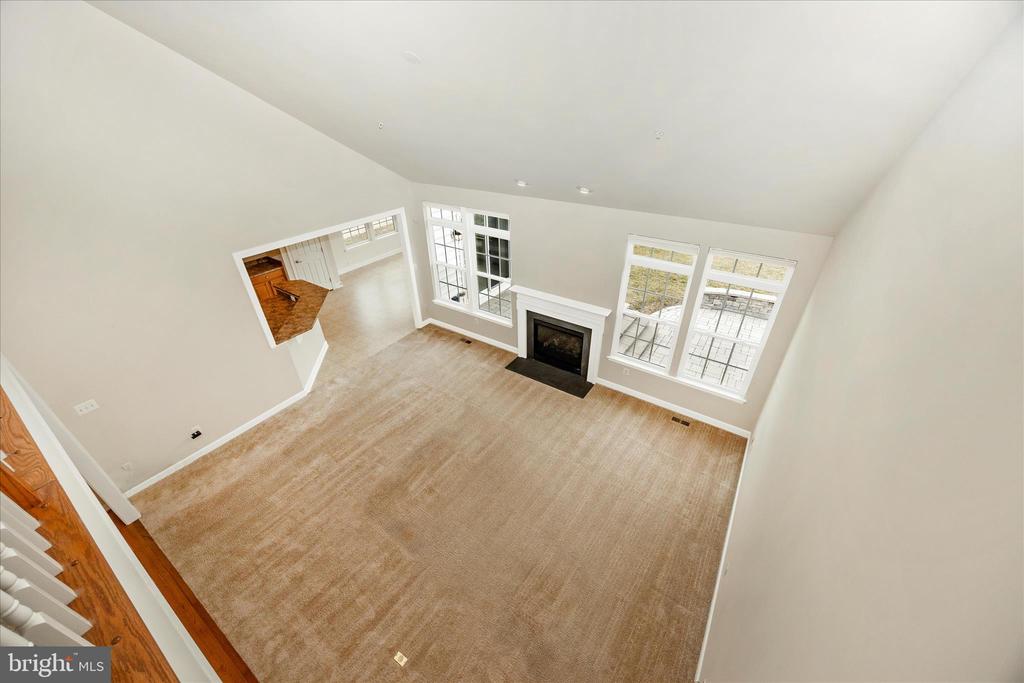118 SUNLIGHT COURT