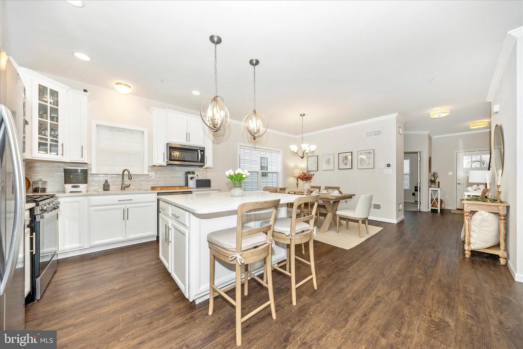 1600 HOBBLE TRAIL