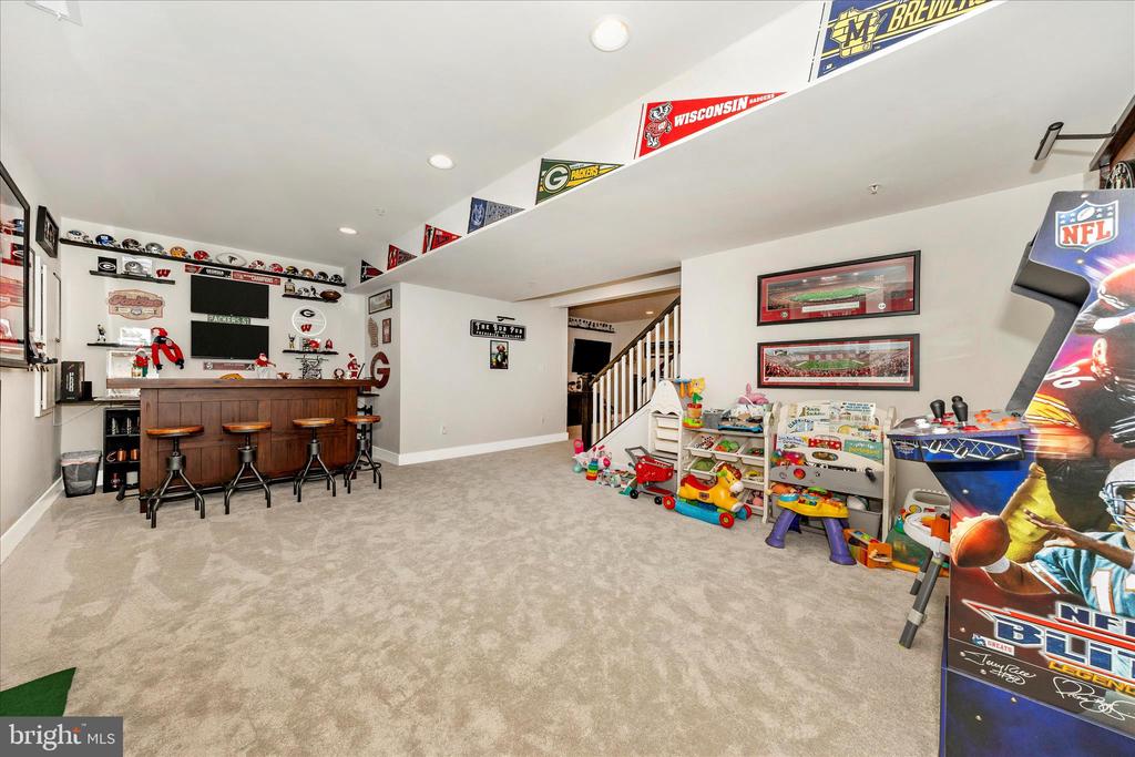1600 HOBBLE TRAIL