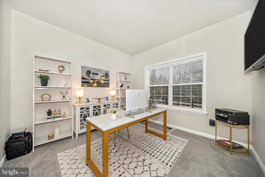 1600 HOBBLE TRAIL