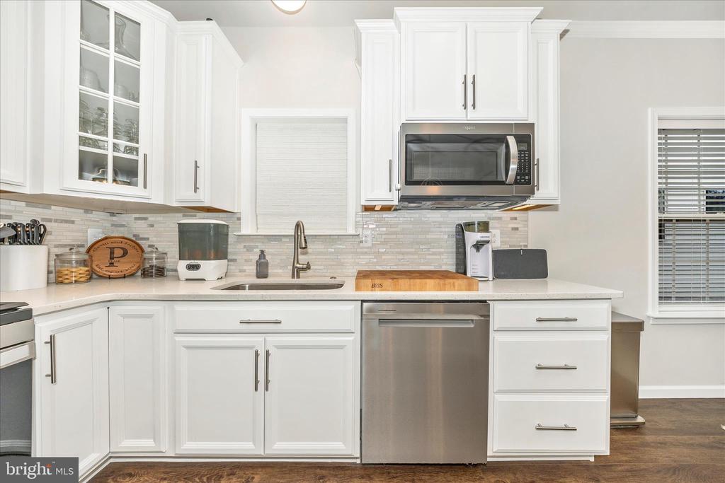 1600 HOBBLE TRAIL