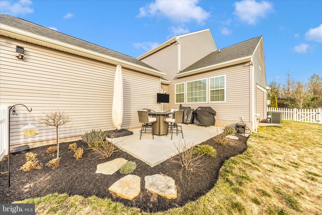 1600 HOBBLE TRAIL