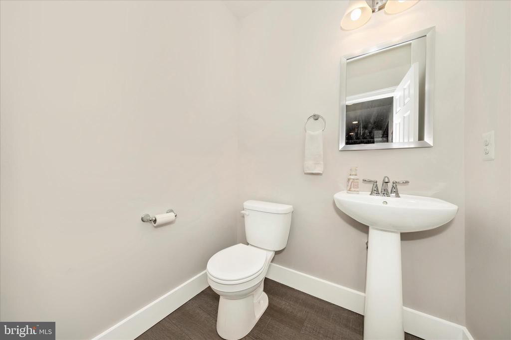 1600 HOBBLE TRAIL