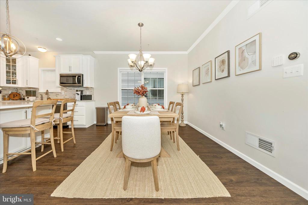 1600 HOBBLE TRAIL