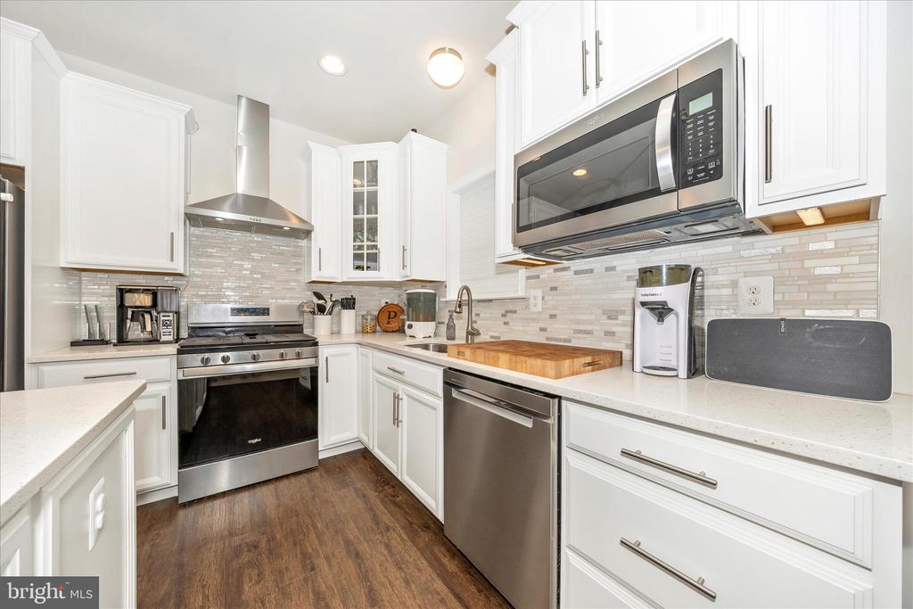 1600 HOBBLE TRAIL