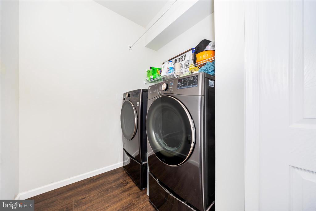 1600 HOBBLE TRAIL