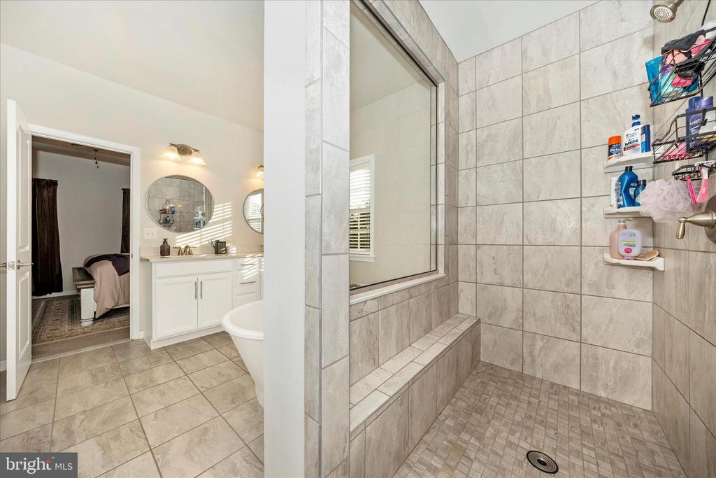 1600 HOBBLE TRAIL