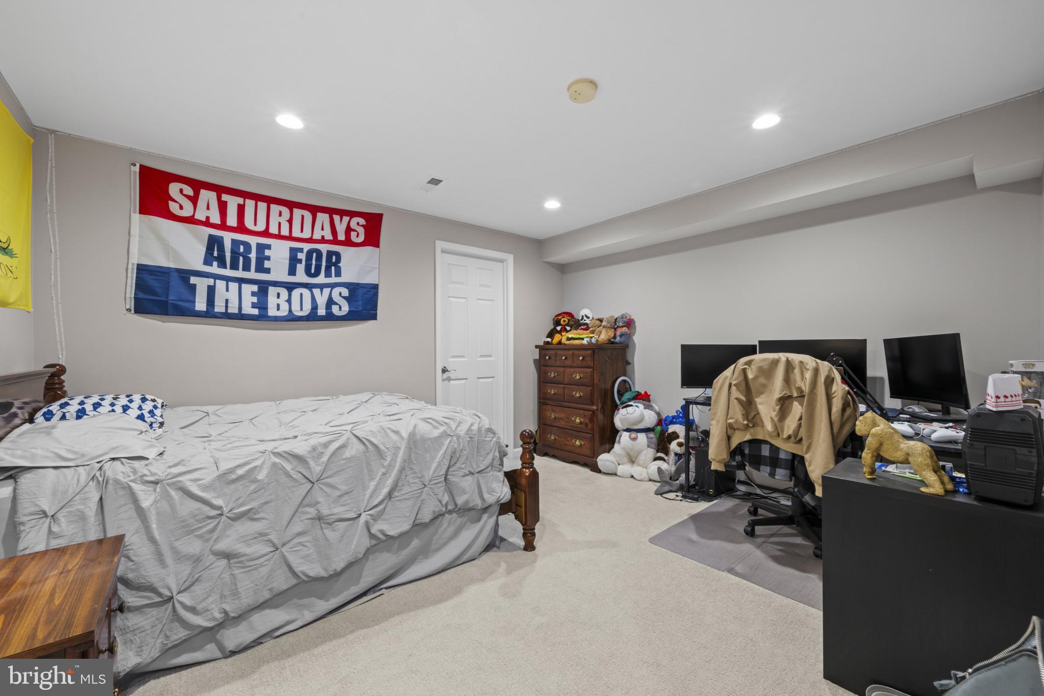 4026 CHERRY LANE
