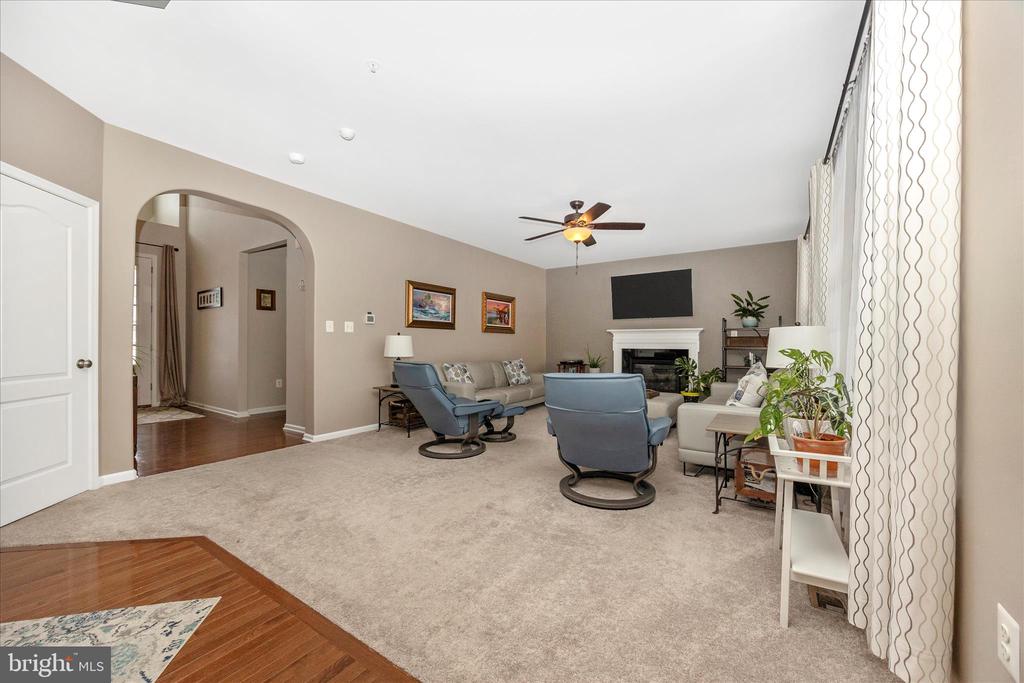 6201 PAYTON WAY